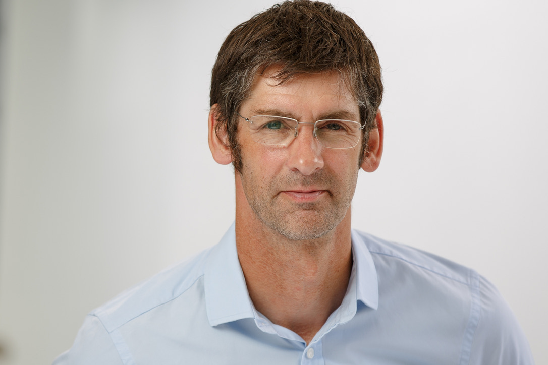 Portrait of Tom McPhail.